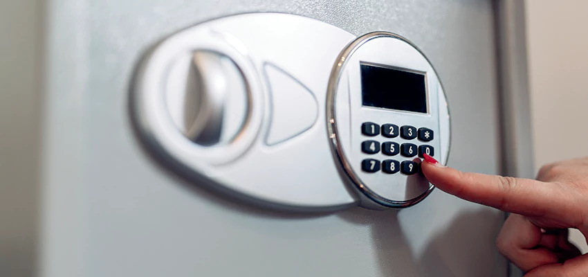 Jewelry Safe Cracking in Oasis, California