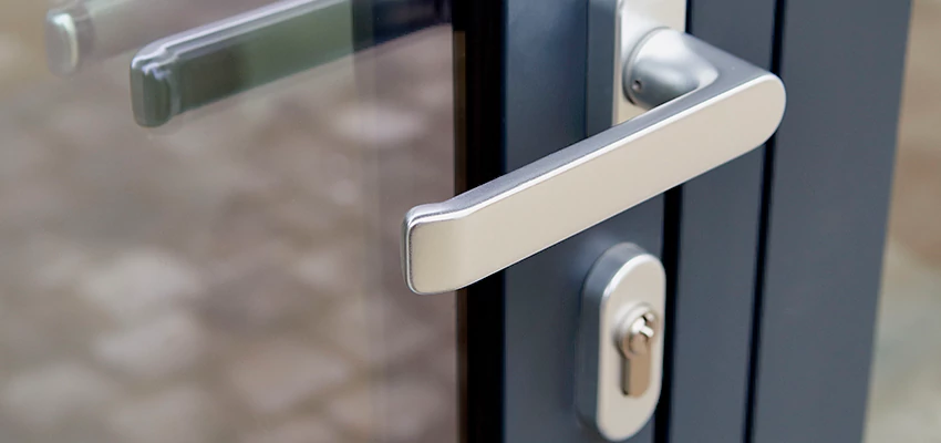 Broken Door Lock Cylinder Repair in Oasis, California