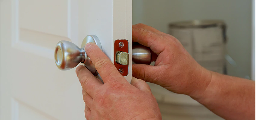 AAA Locksmiths For lock Replacement in Oasis, California