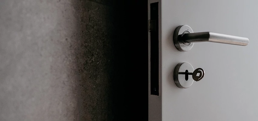 Front Door Handle Repair And Installation in Oasis, CA