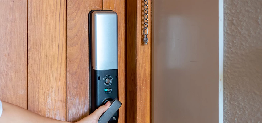 Home Security Electronic Locks Upgrades in Oasis, CA